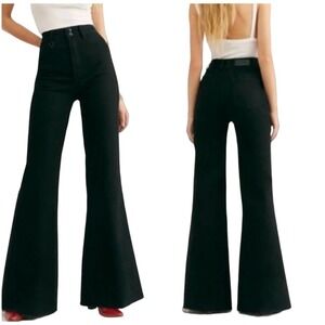 Neon Blonde 'Kiki' Sky High Rise Black Denim Dramatic FLARED JEANS Size 31